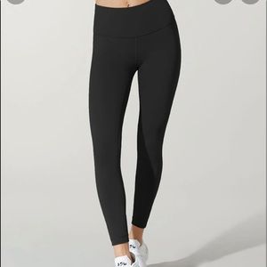 lululemon black wunder under leggings 28”